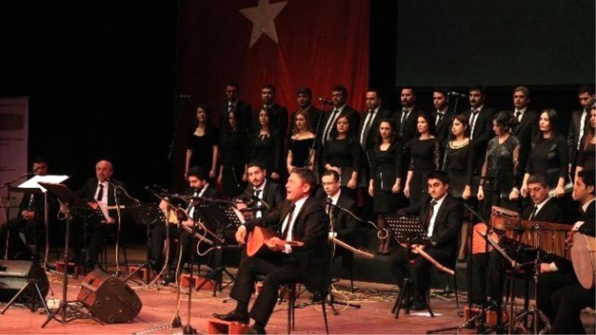 Türk Halk Müziği Korosundan Yeni Yıl Konseri