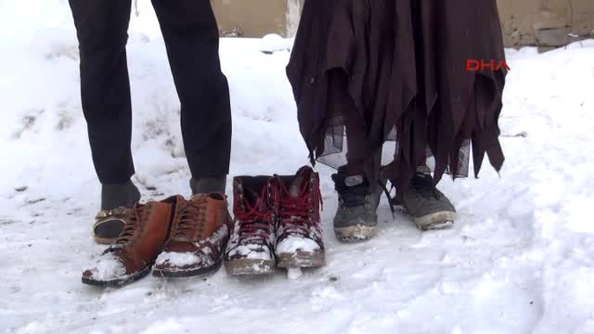 Yüksekova - Öğretmen İlgisi 4 Kardeşin Dramını Ortaya Çıkardı - Tamamı
