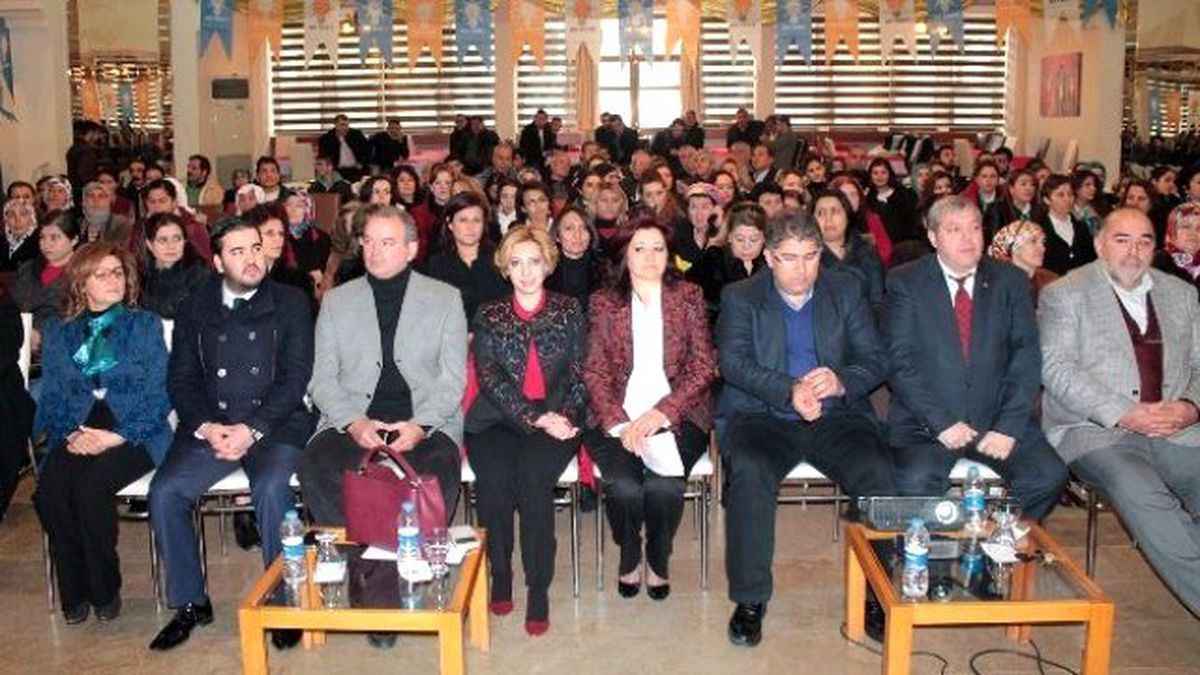 AK Parti Kadın ve Gençlik Kolları Seçimi Yapıldı