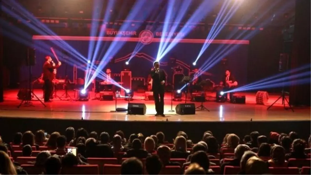 Ayhan Aşan\'dan Muhteşem Konser