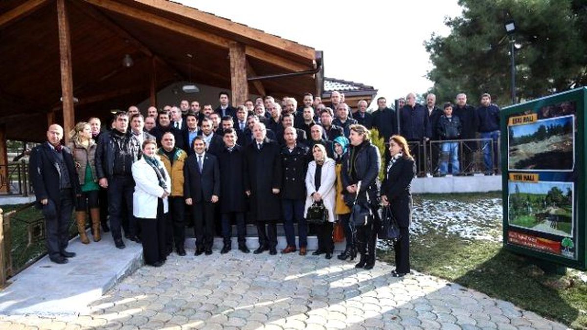 Fadıloğlu, AK Parti Şehitkamil İlçe Yönetimine Hizmetlerini Gösterdi