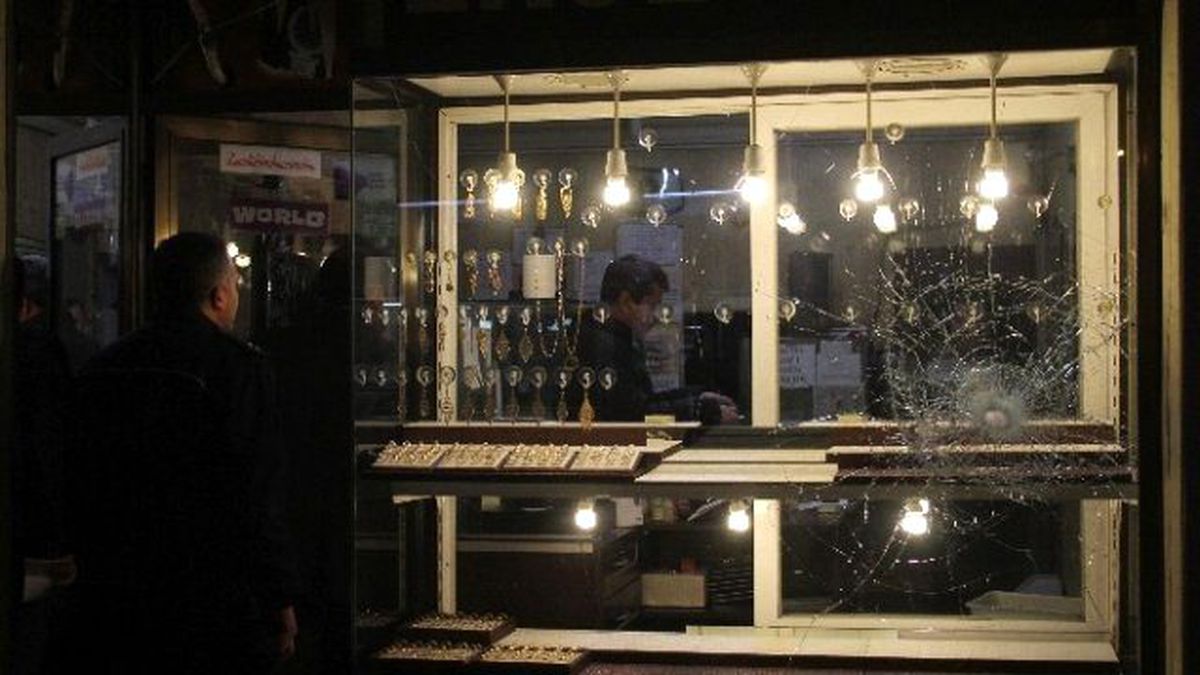 Adana\'da Polisin Uyarısını Dinledi, Soyulmaktan Kurtuldu