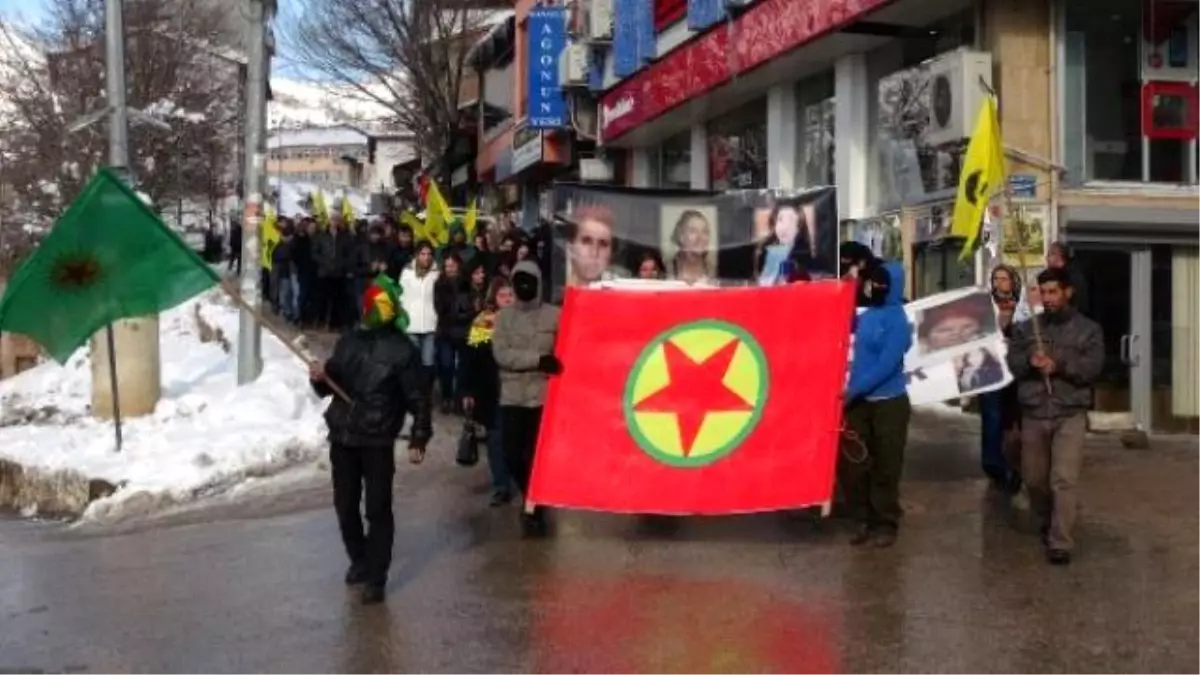 Sakine Cansız Anmasında PKK Flaması Taşıyan İki Kişi Tutuklandı