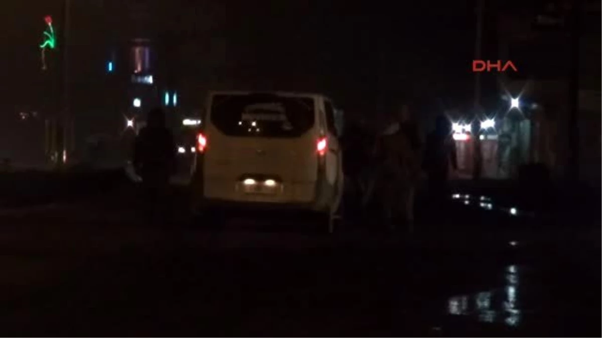 Silopi\'de Göstericiler Kimlik Kontrolü Yaptı, Polis Müdahale Etti