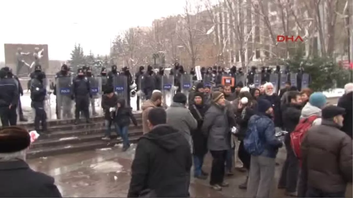 Ankara\'da Paris Saldırısı Protesto Edildi