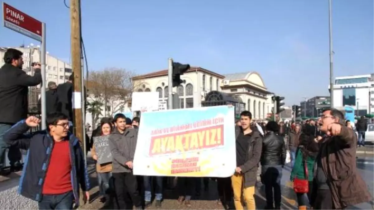 Balıkesir\'de Yapılan Yürüyüşle Eğitim Politikası Eleştirildi