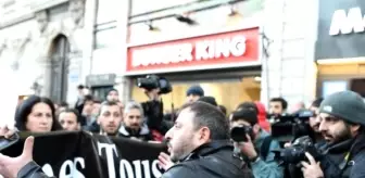 Fransa'daki Terör Saldırısını Protesto Yürüyüşünde Gerginlik (2)