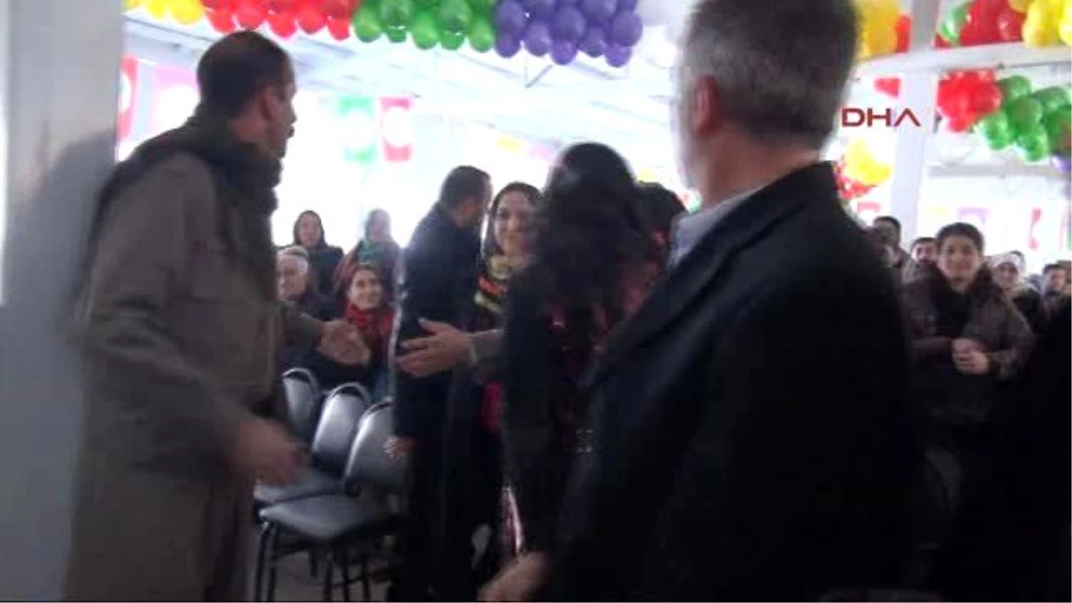 Hakkari Hdp Eş Genel Başkanı: El Pençe Durmamızı Bekliyorlar