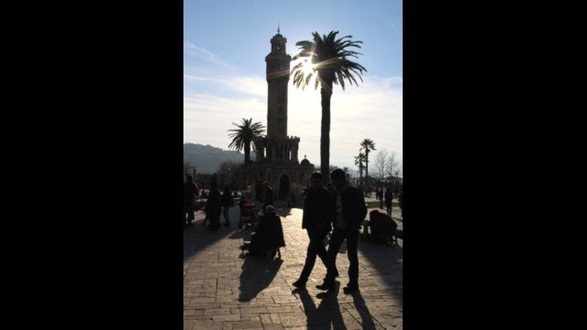 Kış Güneşi İzmir\'i Isıttı