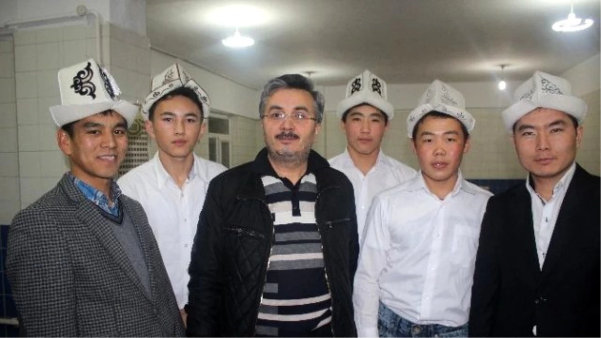 Kuder\'den Kırgızistan\'ı Tanıtma Etkinliği