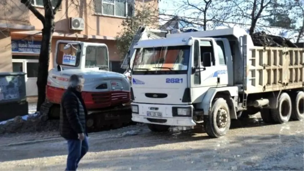 Orhangazi Belediyesi Şehir İçi Yollarda Çalışma Başlattı