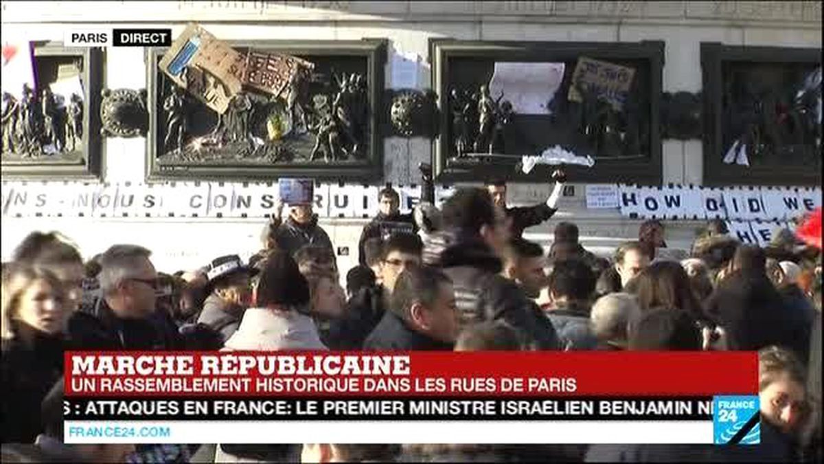 Paris\'te Teröre Karşı Birlik Yürüyüşünde Danimarka Başbakanı Düştü