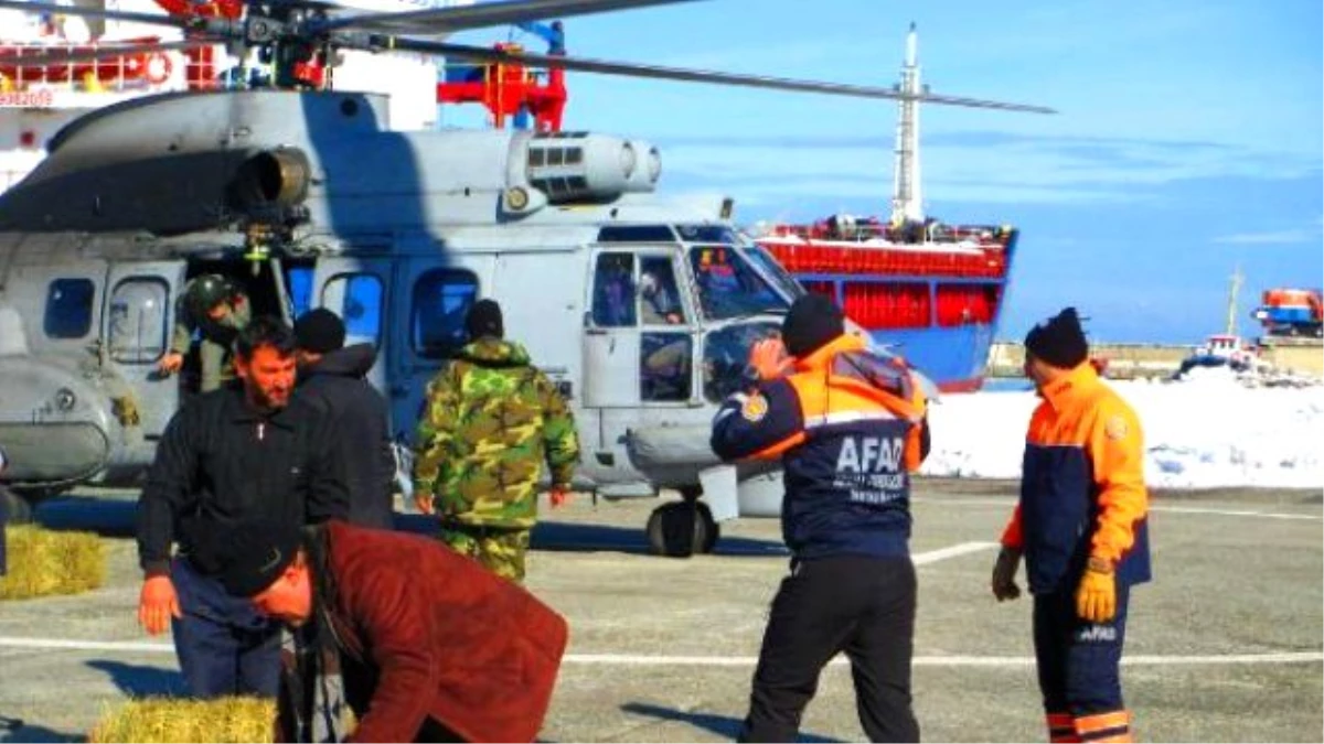 Rize\'de Mahsur Kalan 3 Kişi, Askeri Helikopterle Kurtarıldı