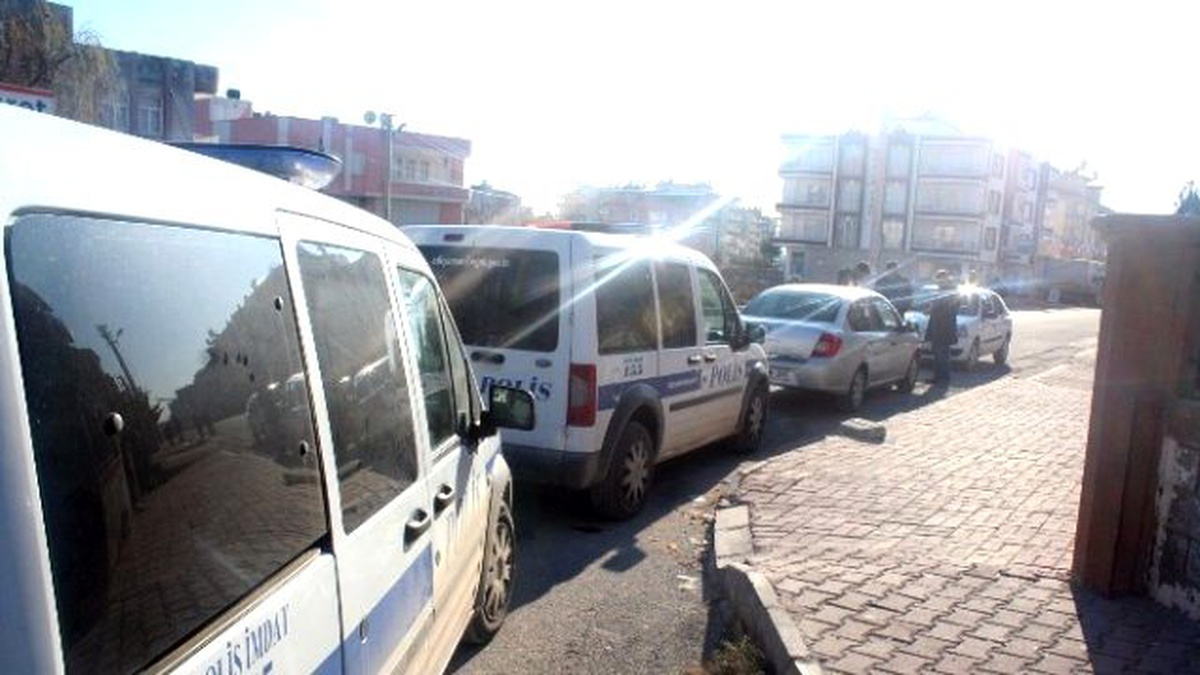 Şüpheli Otomobil Polisi Alarma Geçirdi