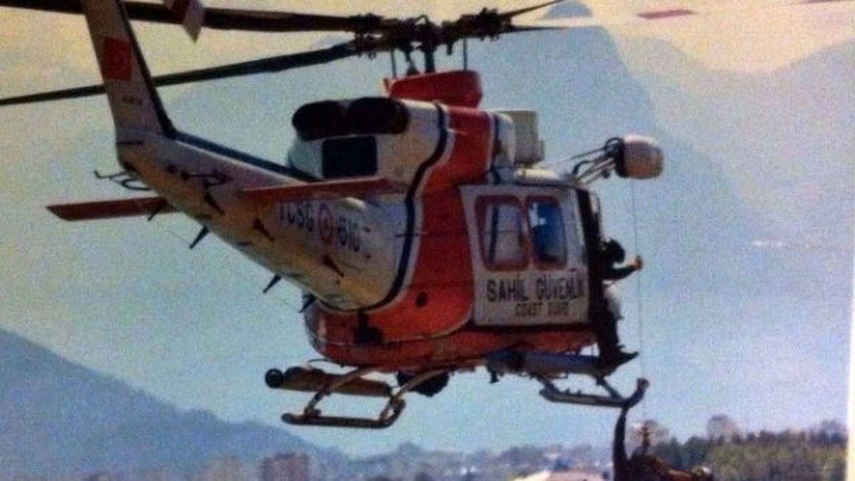 Antalya\'da Dağda Yaralanan Avcı Helikopterle Kurtarıldı