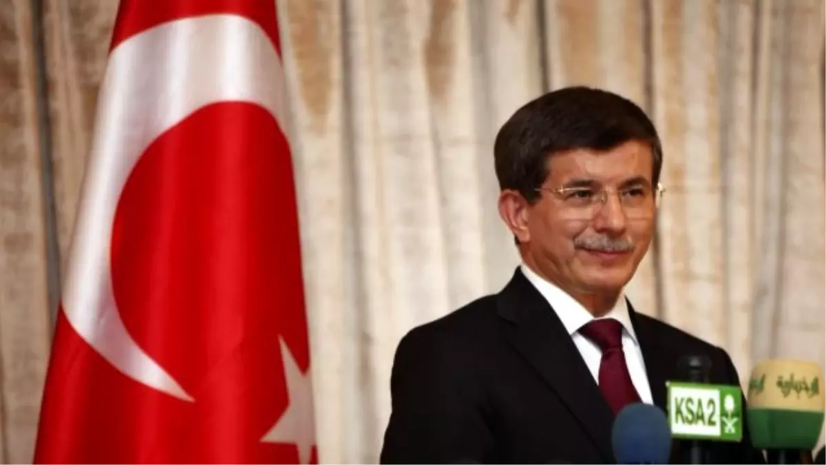 Almanlar Davutoğlu\'ndan, Teröristlerin Transit Geçişini Önlemesini İstiyor