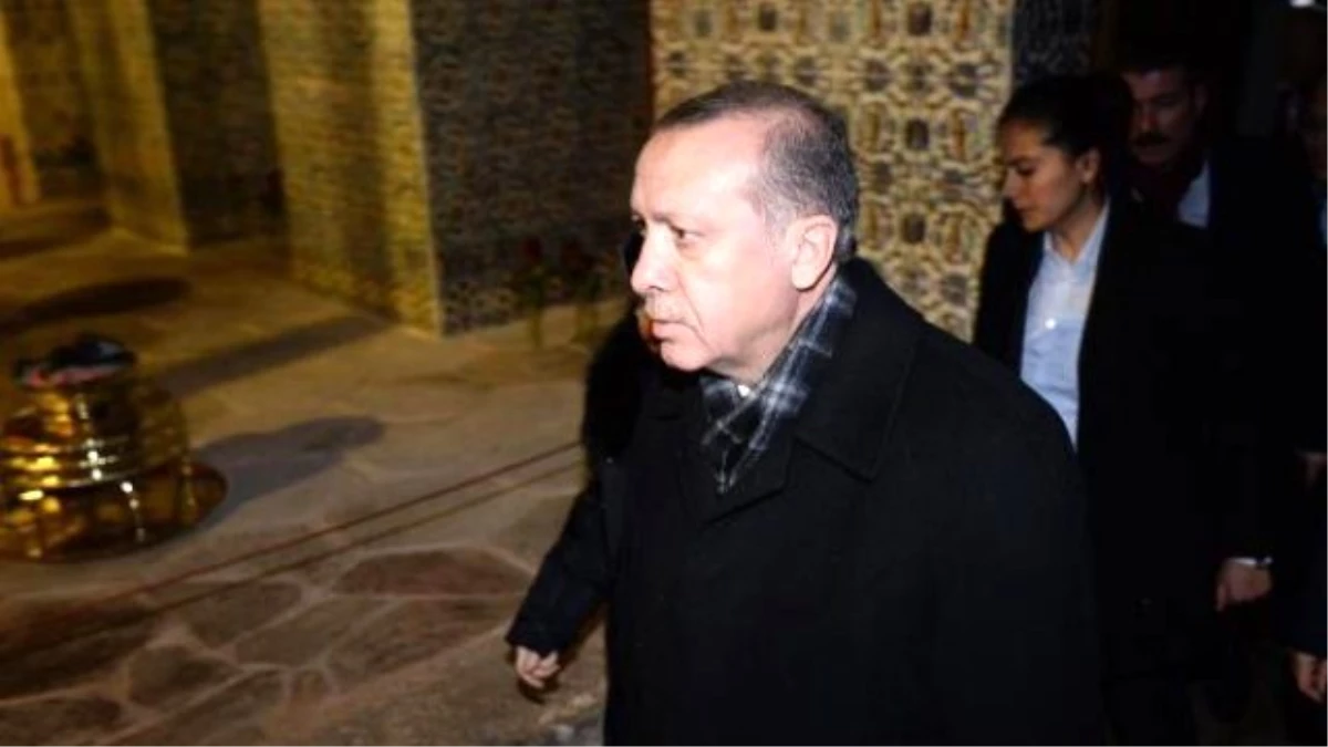 Ek Bilgilerle Yeniden) - Erdoğan: Birileri Yazıyor; Vahdettin Köşkü\'nü Niçin Yaptınız?