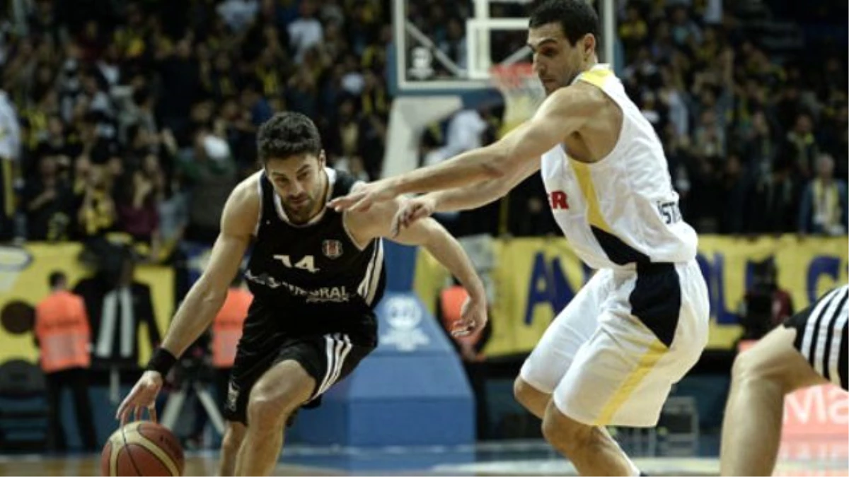 Basketbolda Derbi Maçın Galibi Fenerbahçe Ülker Oldu