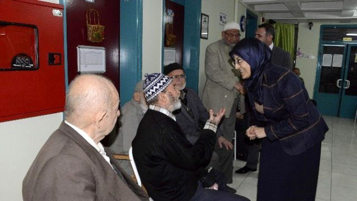 Başörtülü Belediye Başkanı Olduğuna İnanamadılar