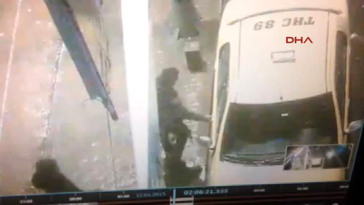 Bir Gecede 3 Taksiciye Gasp: Kameradaki 2 Kişi Yakalandı