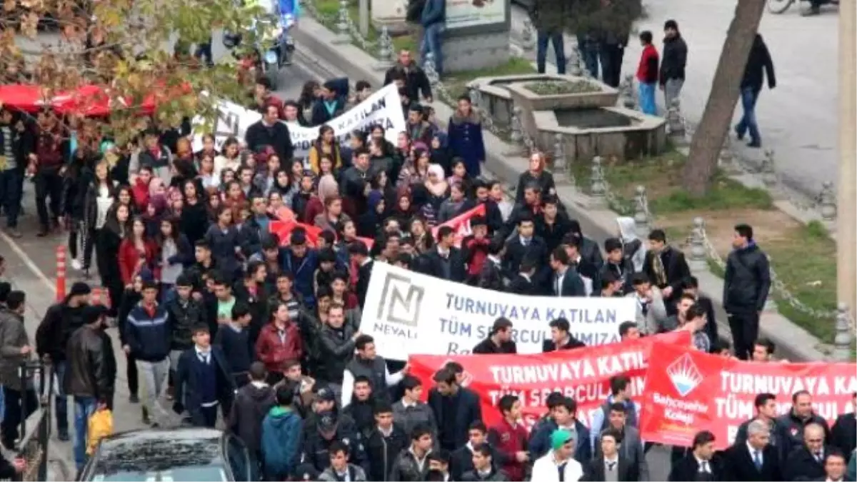 Boks Şampiyonası, Mehteranlı Kortej Yürüyüşüyle Başladı