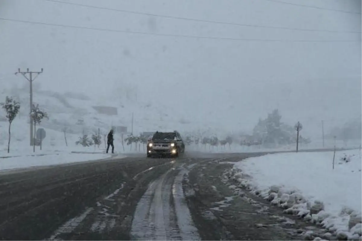 Bursa\'da Karın Kapattığı Şehirlerarası Yollar Açıldı