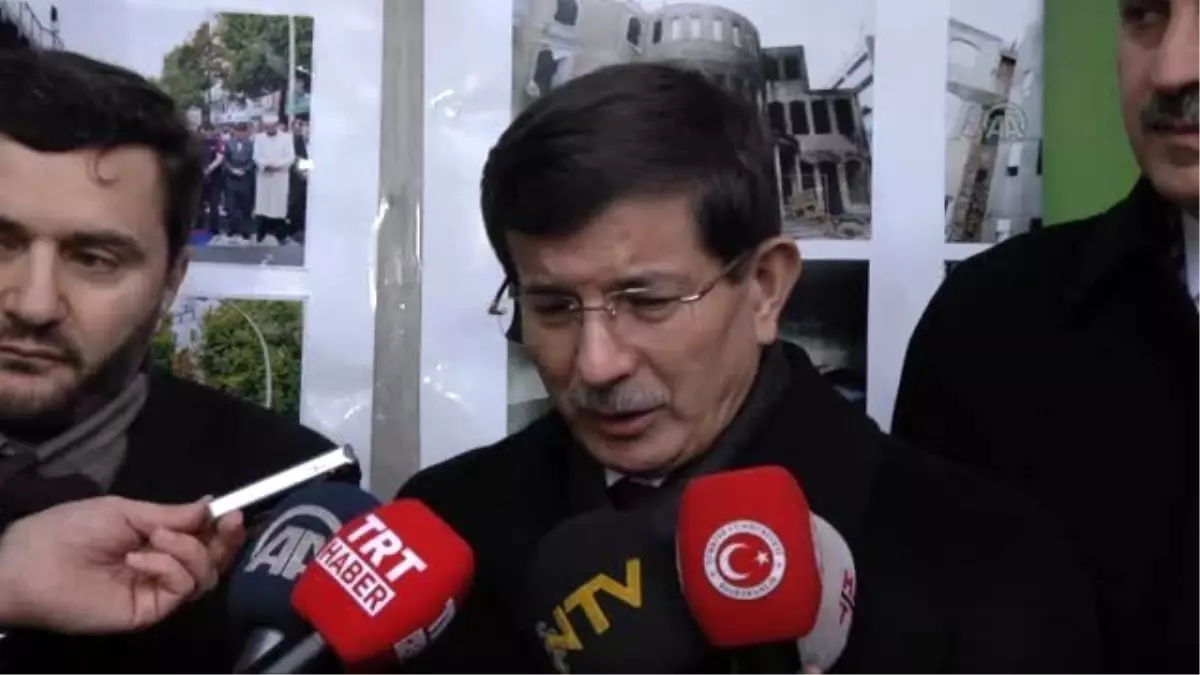 Davutoğlu: "Avrupa\'daki Vatandaşlarımız Bütün Bu Saldırılar Konusunda Vakur Davrandılar"