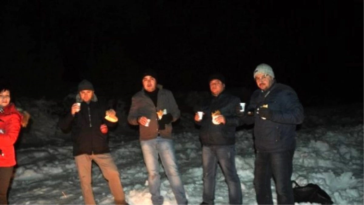 Demirci\'de Gazeteciler 10 Ocak\'ı Zirvede Kutladı