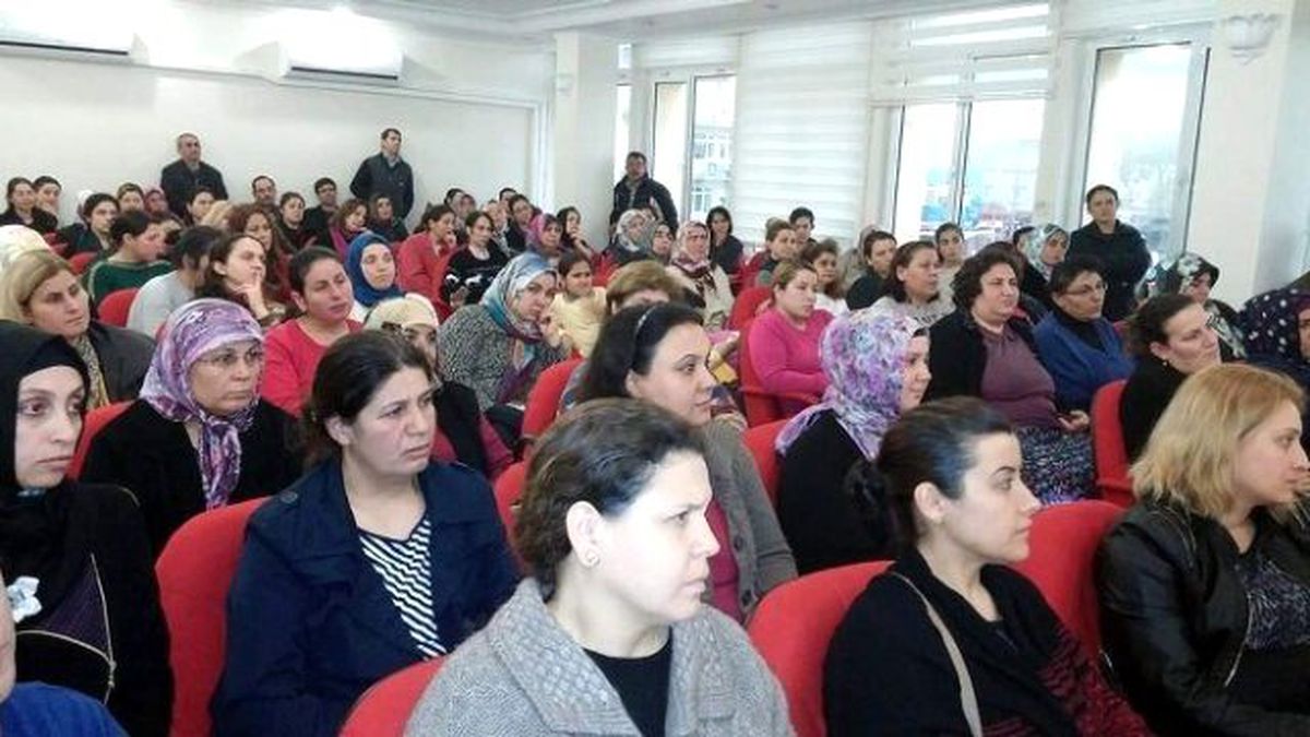 Koçarlı\'da Aile İçi İletişim Seminerleri Devam Ediyor
