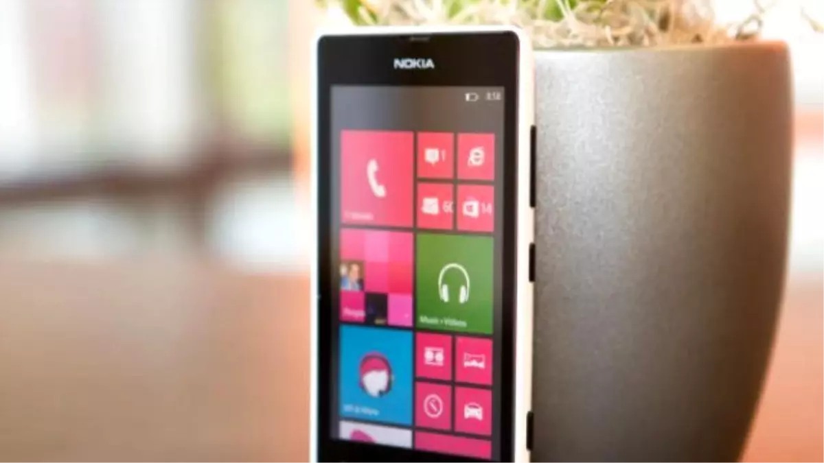 Lumia 435\'ten İlk İşaretler!