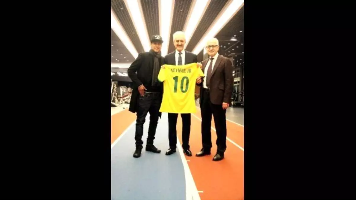 Neymar\'a Hoş Geldin Hediyesi