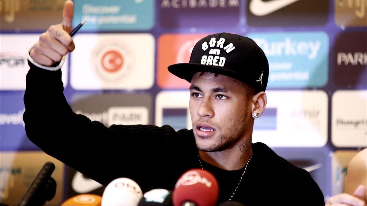 Neymar, Arda Turan\'la Yaşadığı Diyaloğu Anlattı