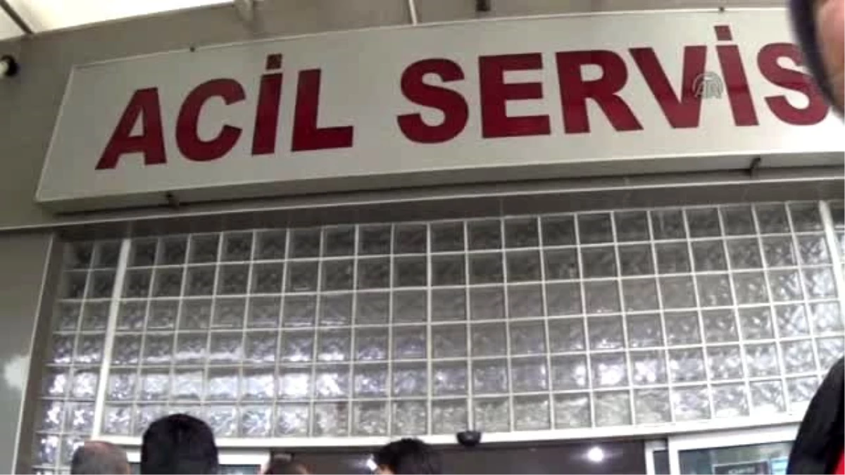 Aydın\'da Öğrenci Servisi Devrildi: 12 Yaralı