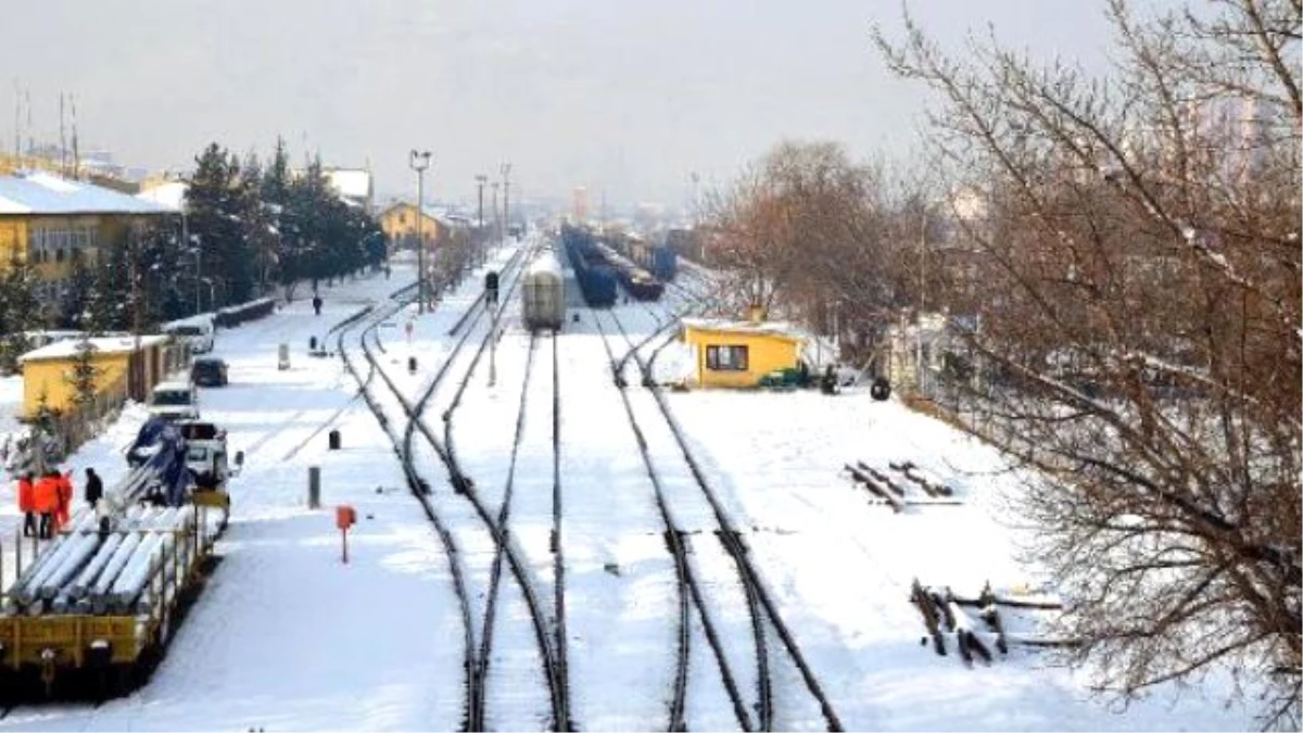 Öğrencilerin Kar Keyfi