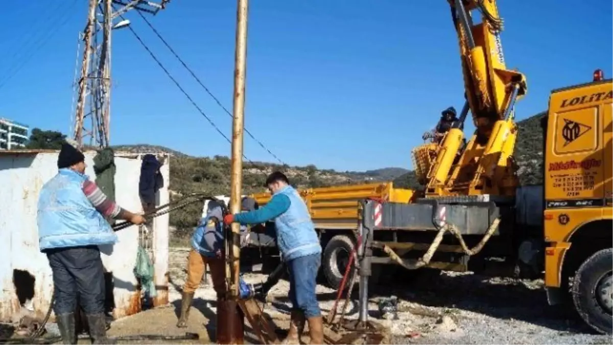 Trafo Patlamasının Kuşadası\'nı Susuz Bırakması Önlendi