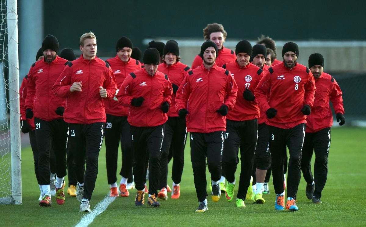 Antalyaspor\'da İkinci Devre Hazırlıkları