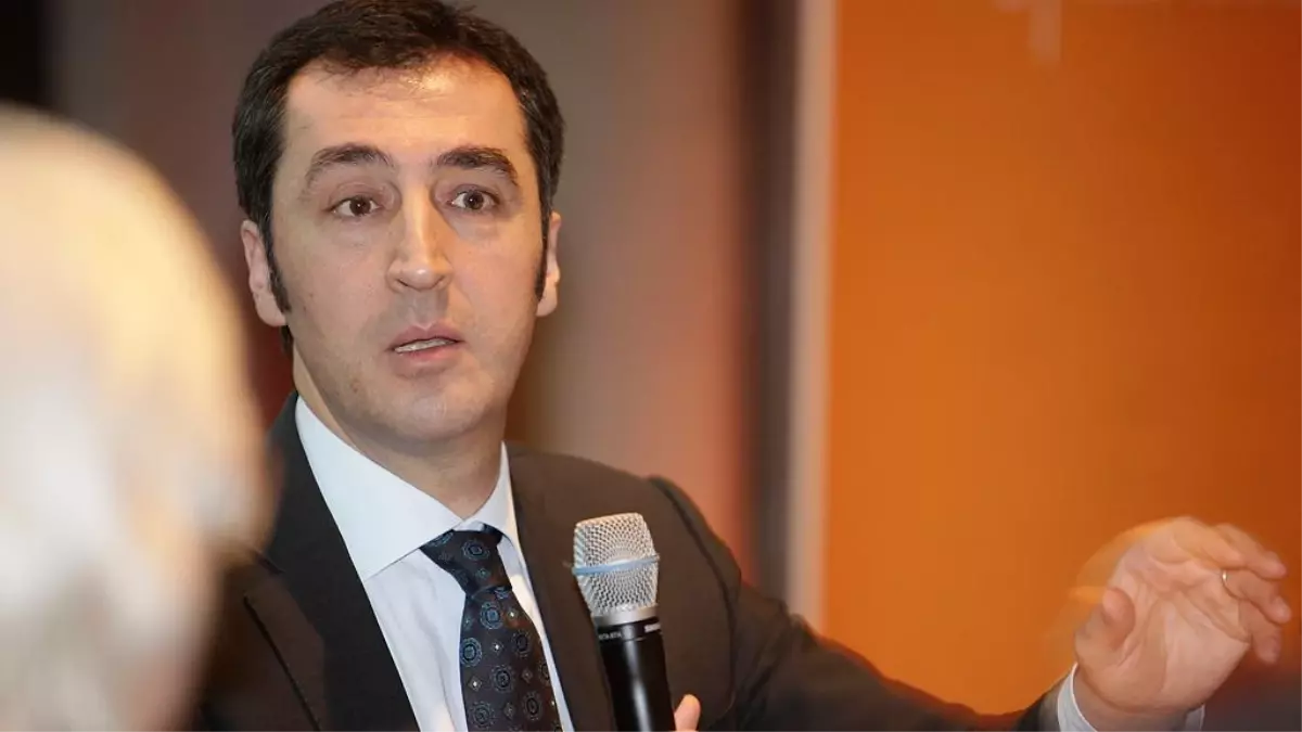 Cem Özdemir: Türkiye Giderek Ortaklıktan Uzaklaşıyor