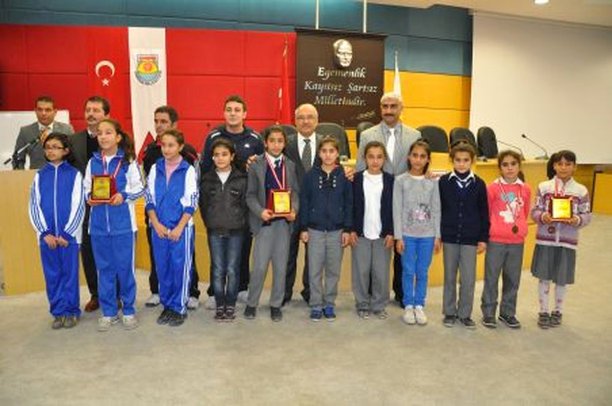 Tarsus Kurtuluş Koşusunun Ödüllerini Verildi