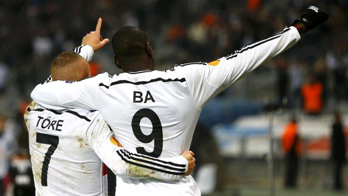 Beşiktaş, Demba Ba ve Gökhan Töre\'ye Gelen Teklifleri Geri Çeviriyor