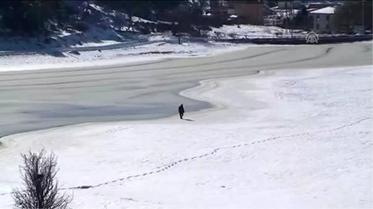 Buldan Yayla Gölü Dondu