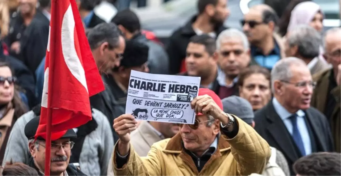 Charlie Hebdo Dergisinin Kapağında Yine Hz.Muhammed Var