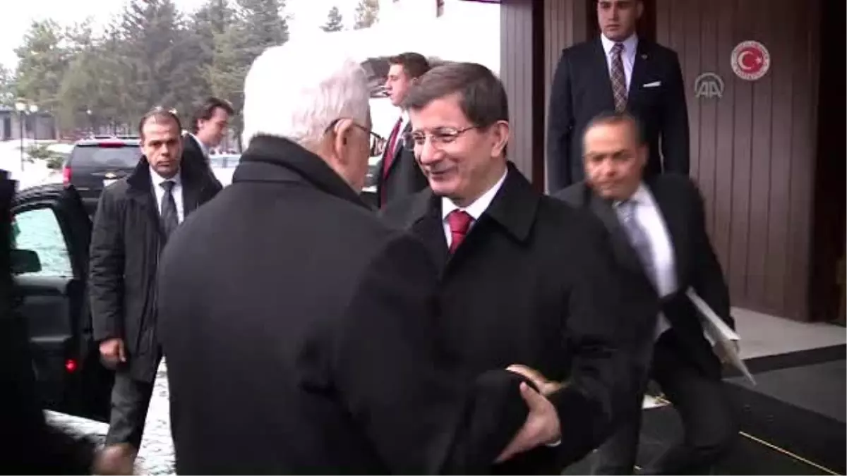 Davutoğlu, Filistin Devlet Başkanı Abbas ile Bir Araya Geldi