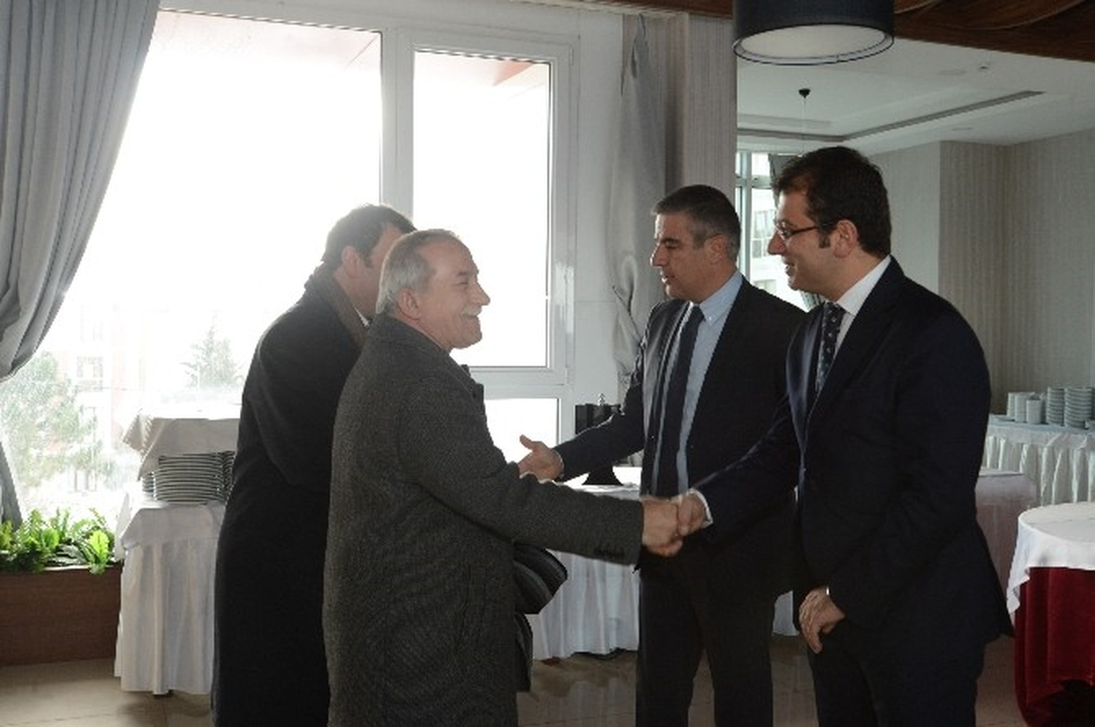 Eğitimcilerin Sıkıntıları Beylikdüzü\'nde Konuşuldu