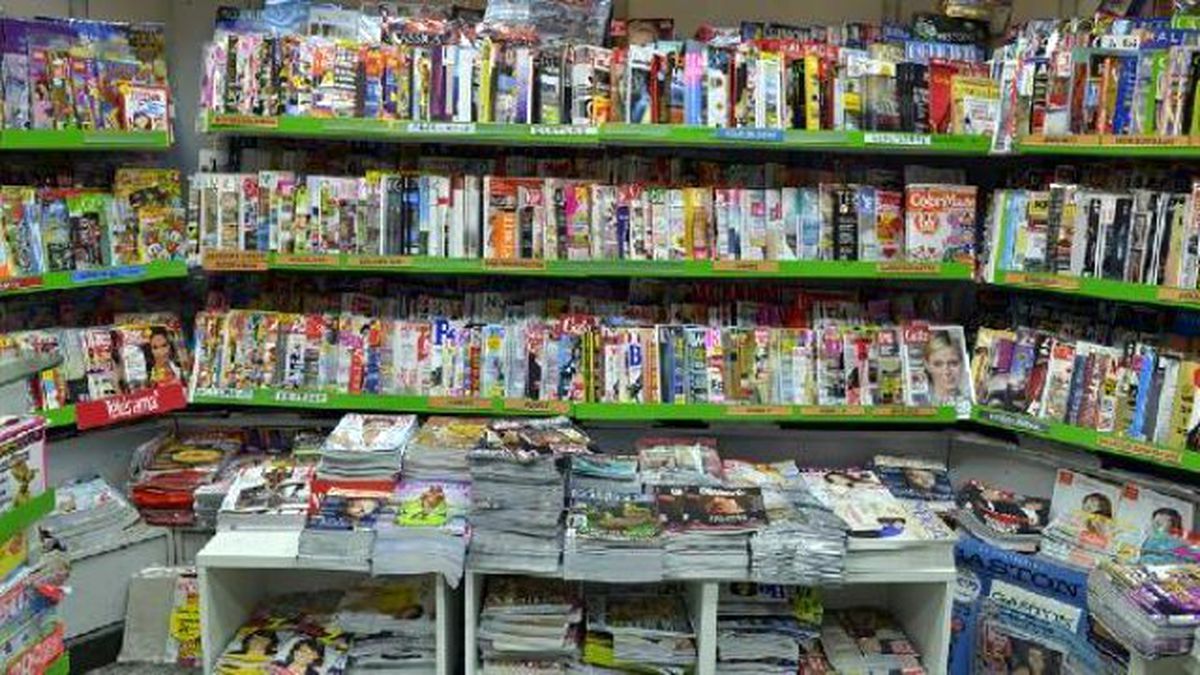 Fransa\'da Charlie Hebdo Dergisine Yoğun Talep