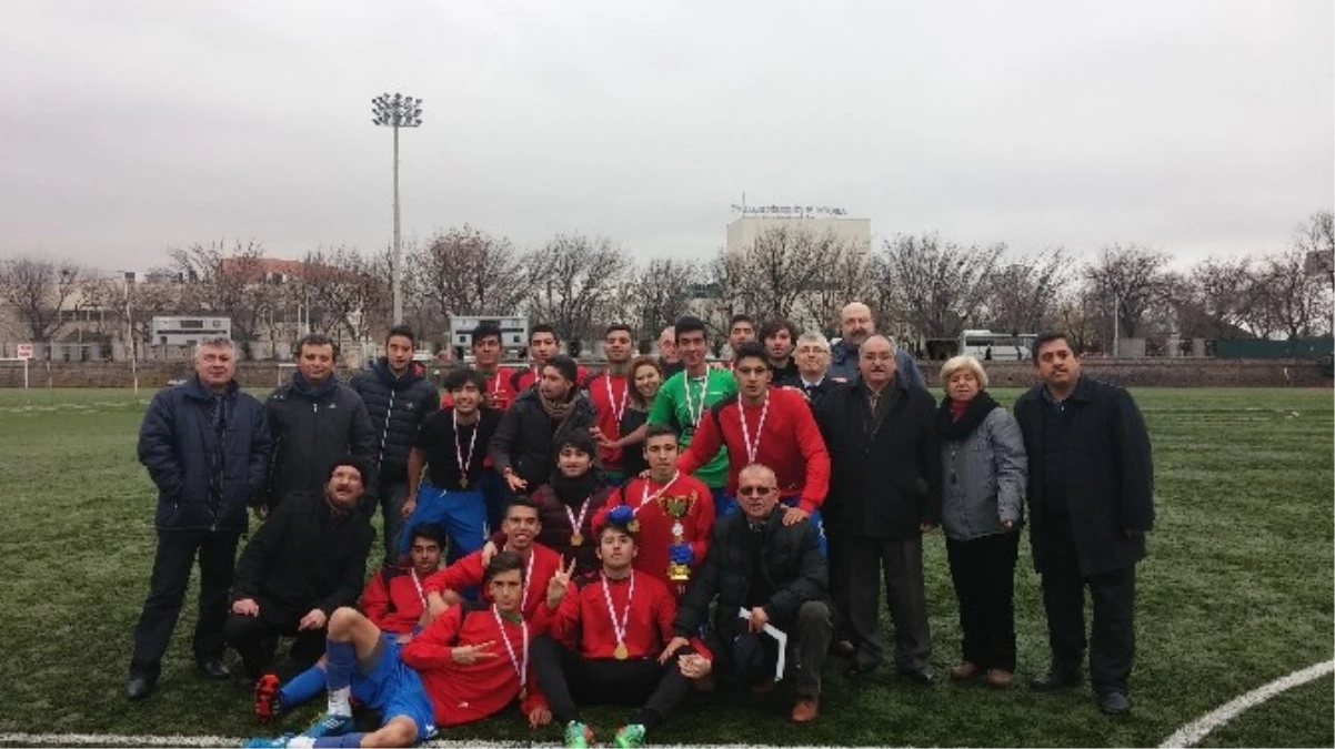 Keçiören Kalaba Anadolu Lisesi Futbolda Ankara Şampiyonu Oldu