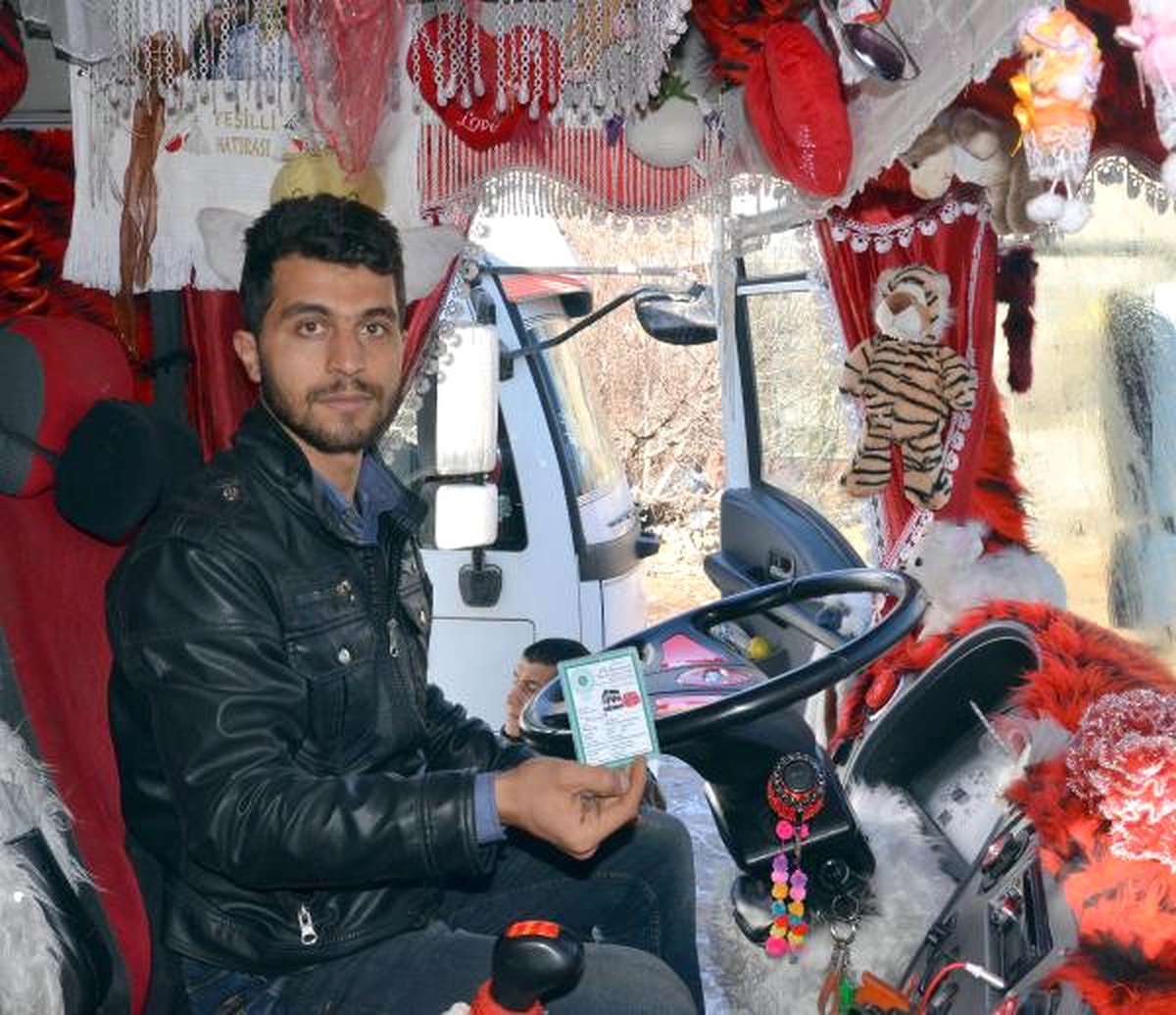 Peşmergeler Tır\'ında Hz. Muhammed\'in Kimlik Kartı Bulunan Türk Şoförü Işid\'ci Diye Gözaltına Aldı