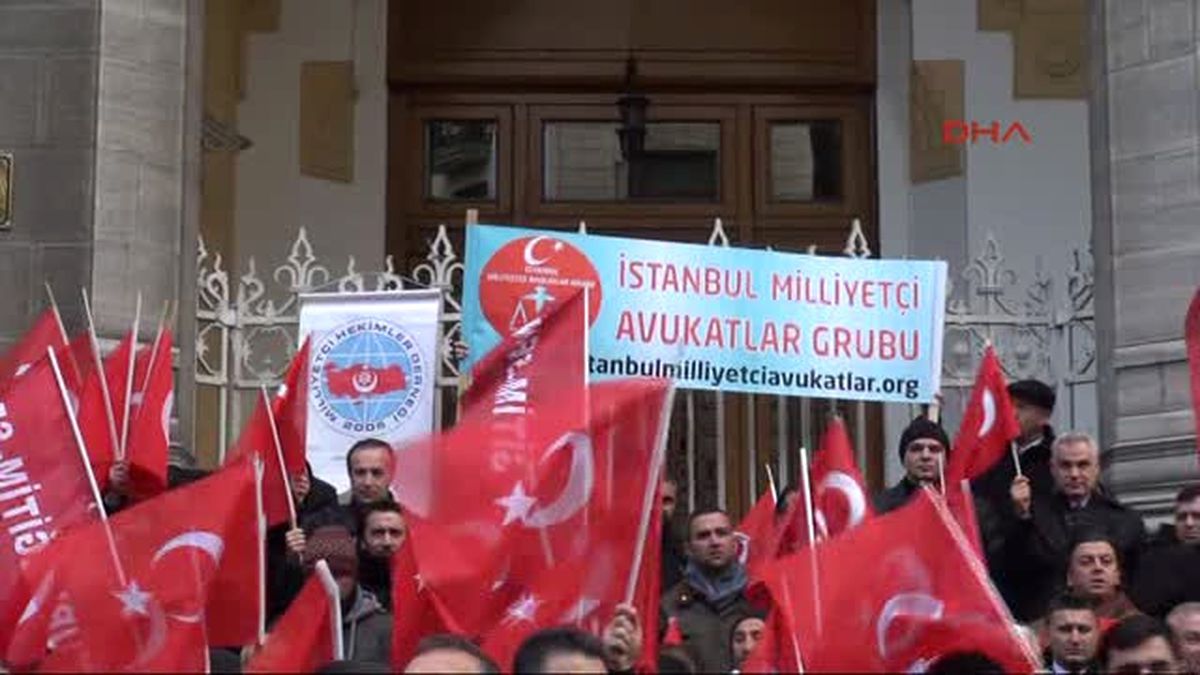 Sirkeci\'de Uygur Türklerine Destek Eylemi