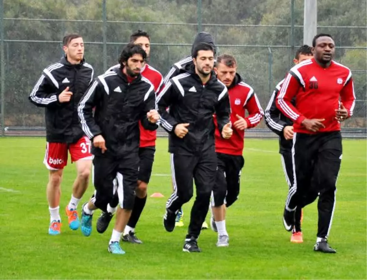 Sivasspor Günde Çift Antreman Yapıyor