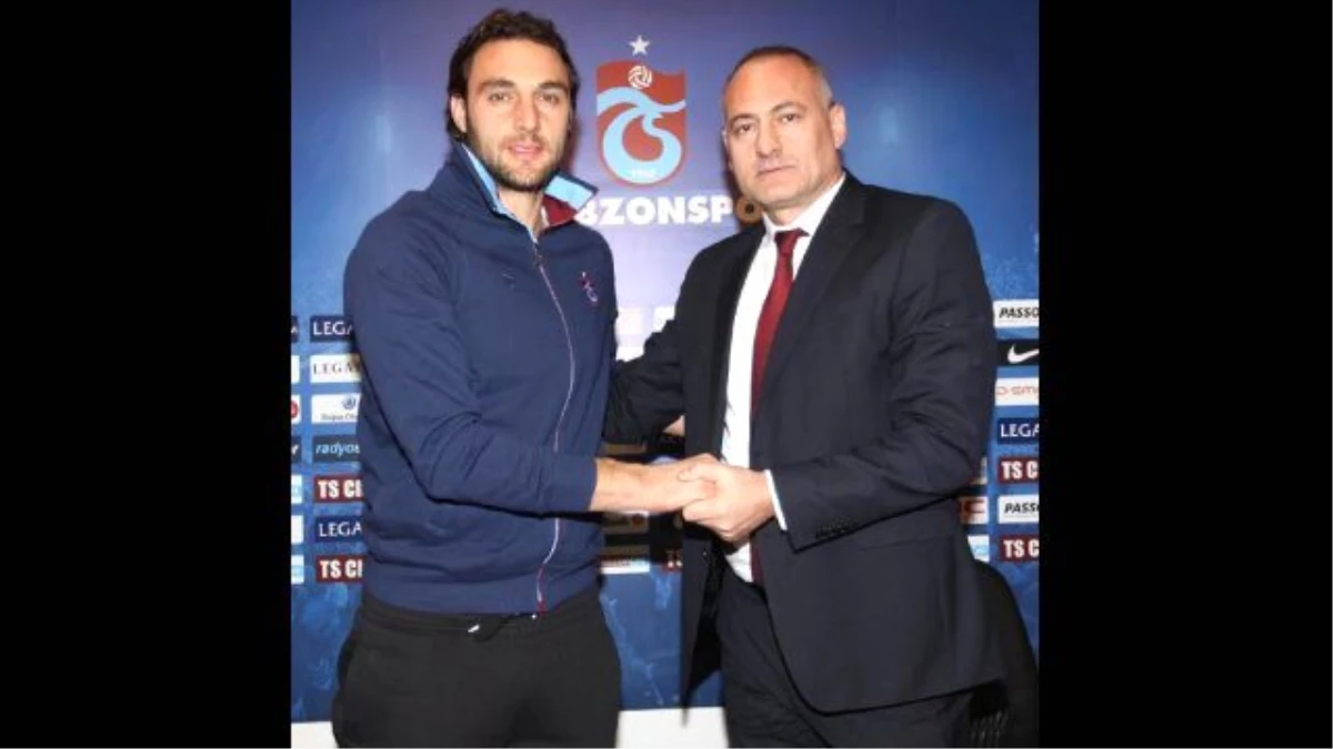 Trabzonspor Hakan Arıkan ile Sözleşme İmzaladı