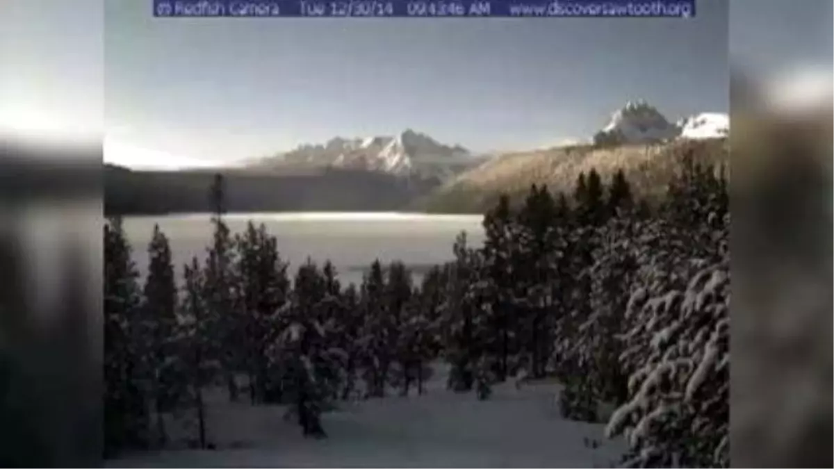 Watch A 4.5-Mile Lake Freeze İn Amazing Time-Lapse Video